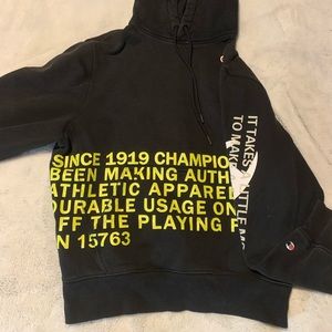 Men’s Medium Champion Hoodie